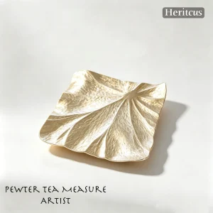 Hand-engraved pure tin tea scoop with square leaf design