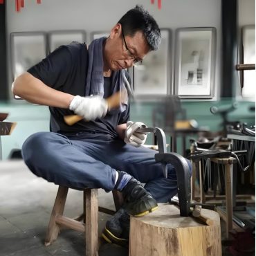 team-master-liu-hammered-copper